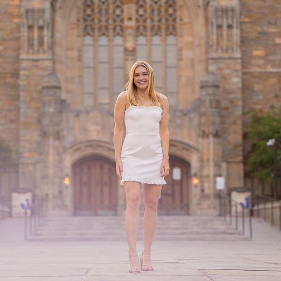 Meet your Posher, Lydia - Picture 1 of 1